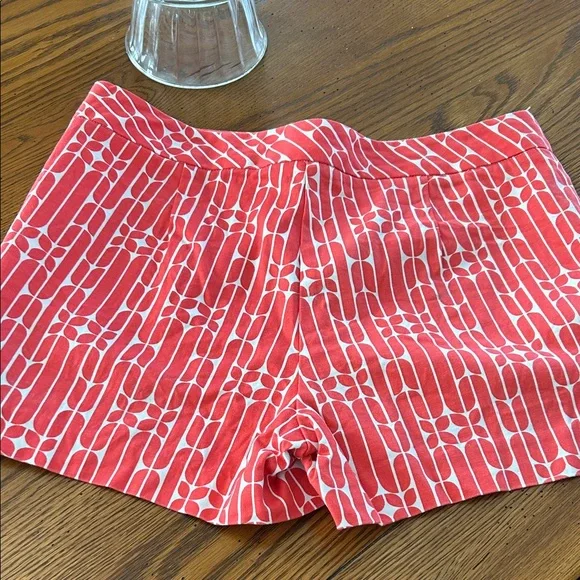 Trina Turk Coral and White Geometric Shorts - Picture 3 of 3